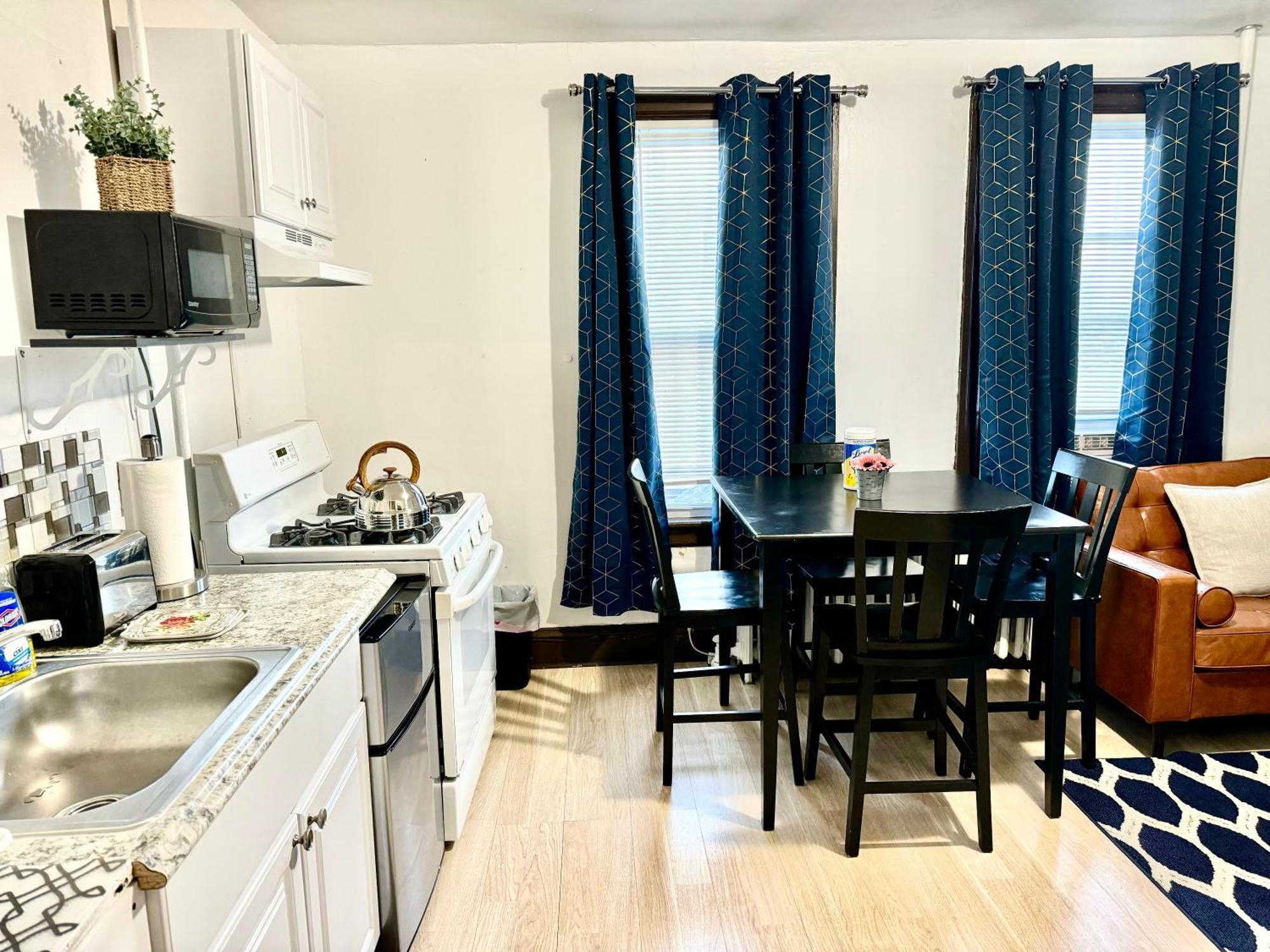 3 Bedrooms, Boardwalk Duplex Beachblock Home! Atlantic City Esterno foto